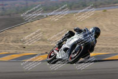 media/Nov-05-2022-SoCal Trackdays (Sat) [[f8d9b725ab]]/Turns 9 and 8 (1050am/